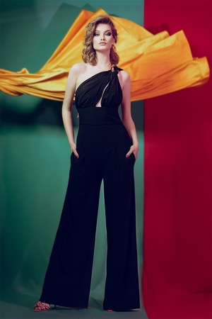 Mitiliane Couture Salopeta maxi cu decolteu pe un umar